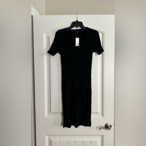 NWT Banana Republic - ribbed body con midi dress, black size medium